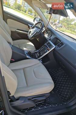 Седан Volvo S60 2013 в 