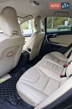 Седан Volvo S60 2013 в 
