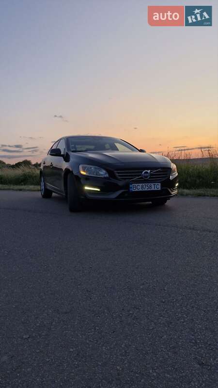 Седан Volvo S60 2013 в Львове