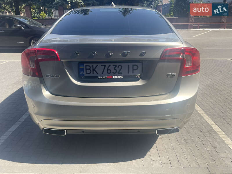 Седан Volvo S60 2014 в Здолбуніві