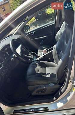 Седан Volvo S60 2015 в 