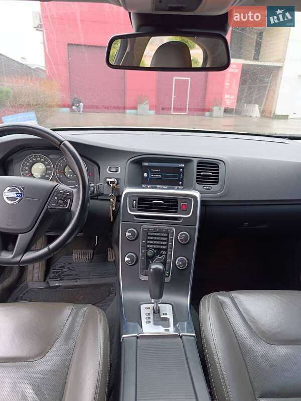 Седан Volvo S60 2012 в Одессе