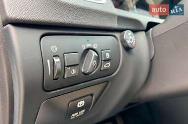 Седан Volvo S60 2012 в 