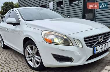 Седан Volvo S60 2012 в 