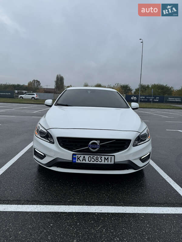 Седан Volvo S60 2016 в Києві