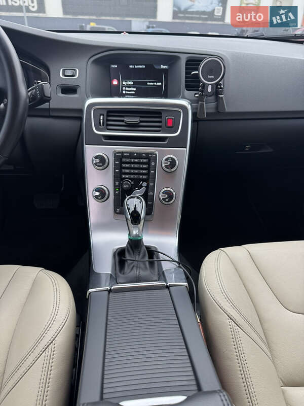 Седан Volvo S60 2016 в Києві