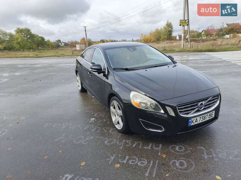 Седан Volvo S60 2011 в Києві