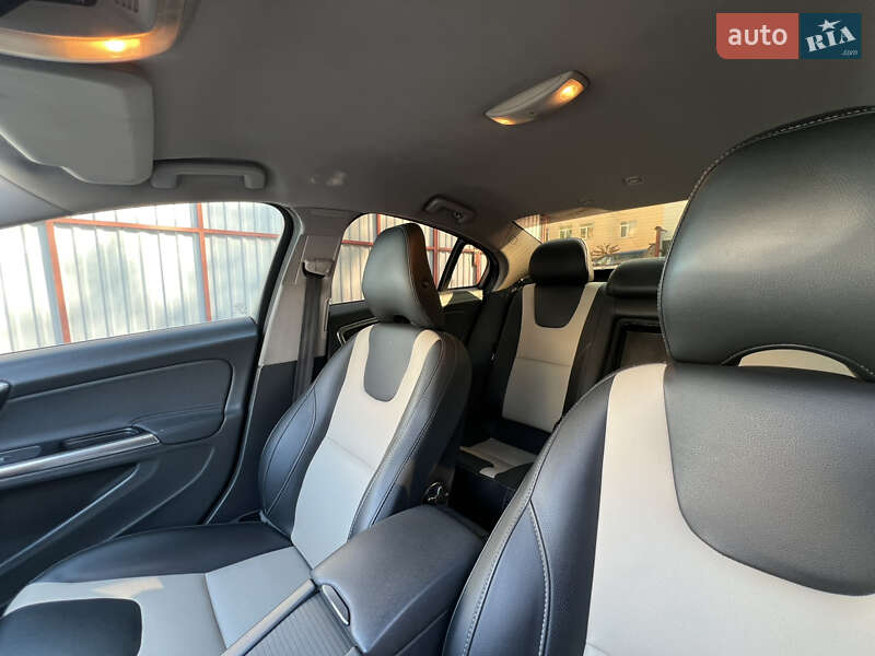 Седан Volvo S60 2013 в Києві фото 14 Седан Volvo S60 2013 в Києві