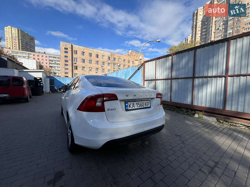 Седан Volvo S60 2013 в Києві фото 26 Седан Volvo S60 2013 в Києві