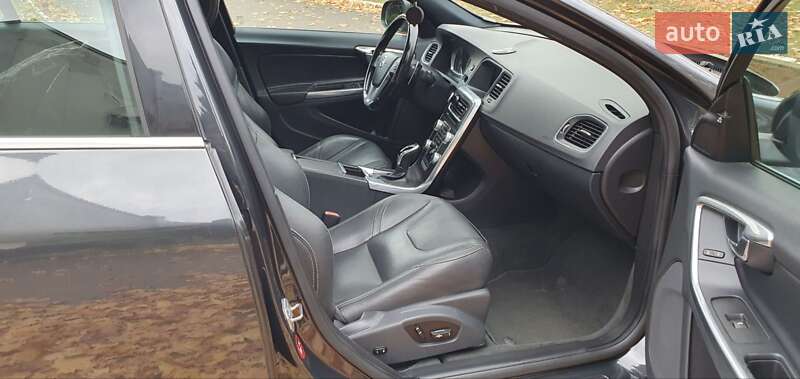 Седан Volvo S60 2015 в Ровно фото 10 Седан Volvo S60 2015 в Ровно