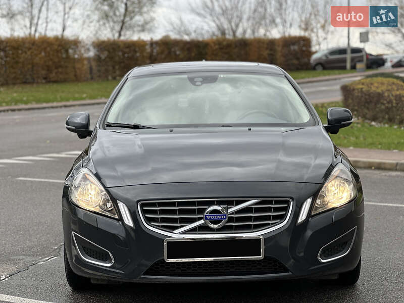 Седан Volvo S60 2012 в Киеве фото 11 Седан Volvo S60 2012 в Киеве