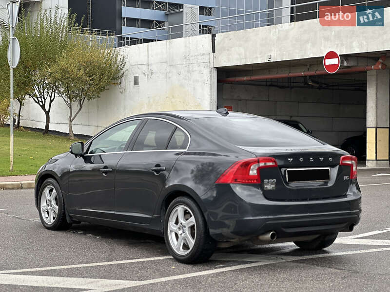 Седан Volvo S60 2012 в Киеве фото 14 Седан Volvo S60 2012 в Киеве