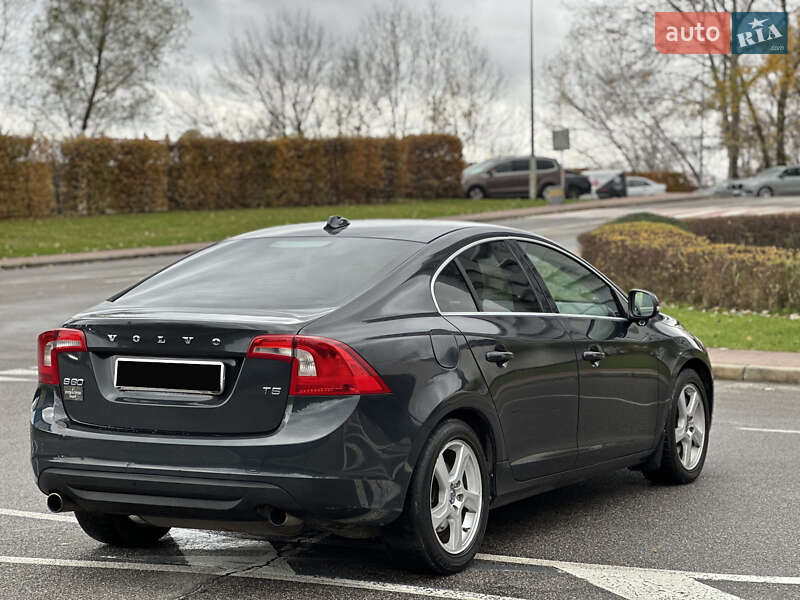 Седан Volvo S60 2012 в Киеве фото 16 Седан Volvo S60 2012 в Киеве