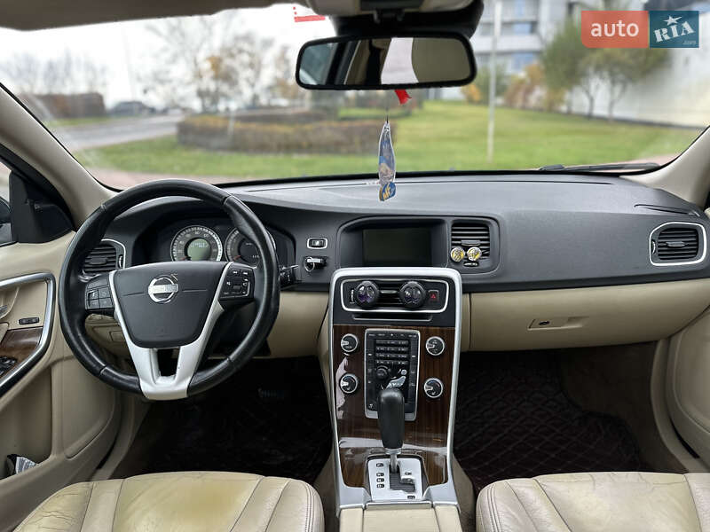 Седан Volvo S60 2012 в Киеве фото 29 Седан Volvo S60 2012 в Киеве