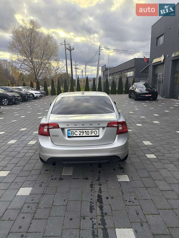 Седан Volvo S60 2011 в Трускавці