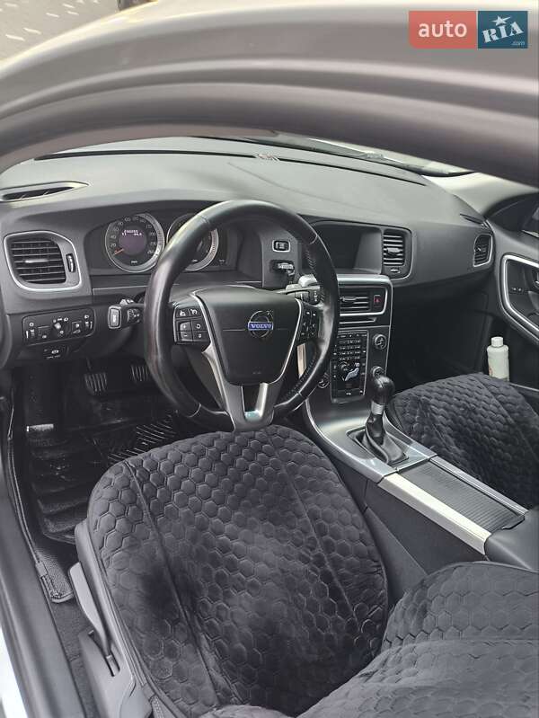 Седан Volvo S60 2011 в Трускавці