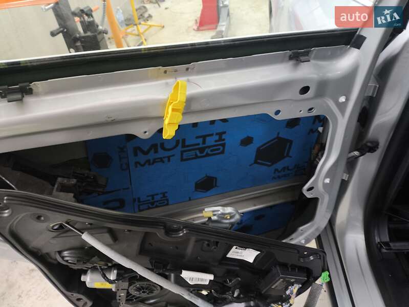 Седан Volvo S60 2011 в Трускавці