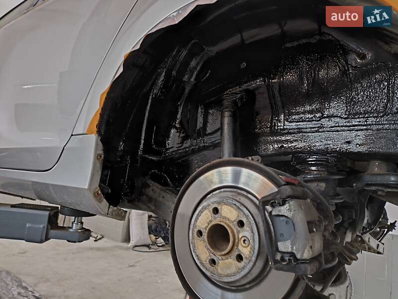 Седан Volvo S60 2011 в Трускавці