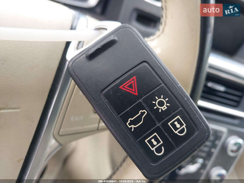 Седан Volvo S60 2015 в Києві фото 10 Седан Volvo S60 2015 в Києві