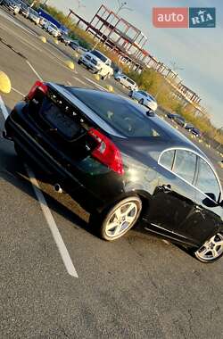 Седан Volvo S60 2012 в Киеве