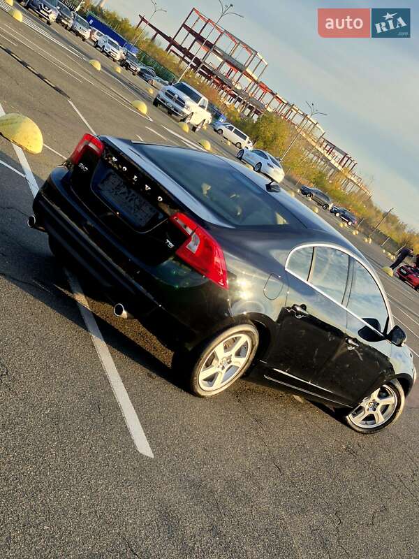 Седан Volvo S60 2012 в Киеве