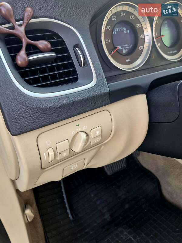 Седан Volvo S60 2012 в Киеве