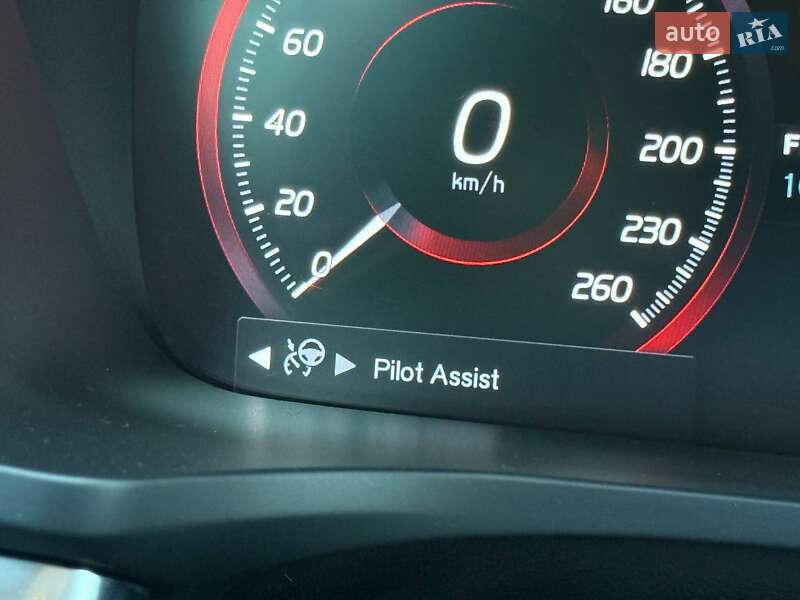 Седан Volvo S60 2019 в Києві