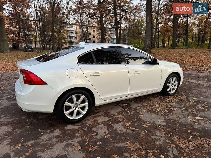 Седан Volvo S60 2017 в Житомирі