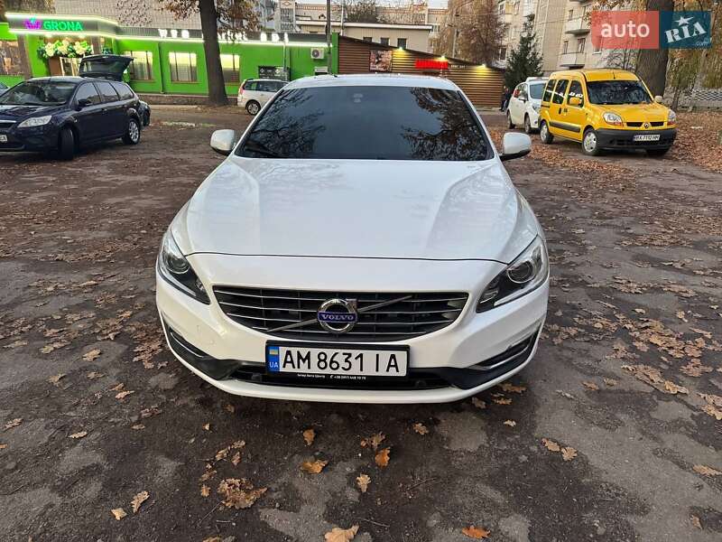 Седан Volvo S60 2017 в Житомирі