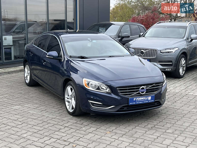 Седан Volvo S60 2014 в Нововолынске