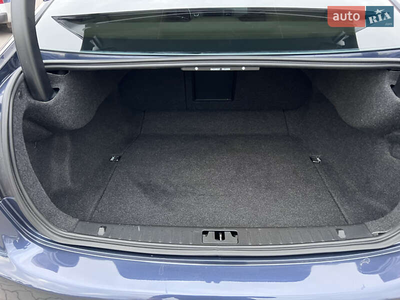 Седан Volvo S60 2014 в Нововолынске