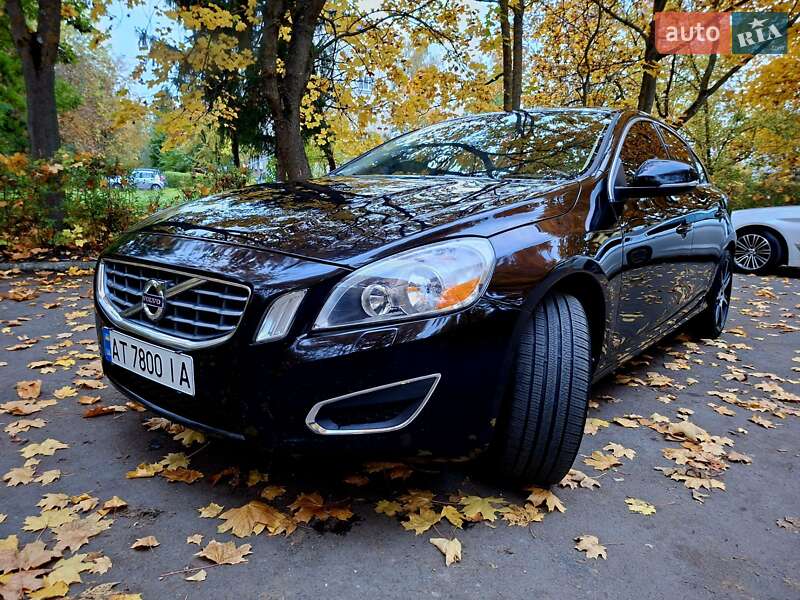 Седан Volvo S60 2012 в Ивано-Франковске