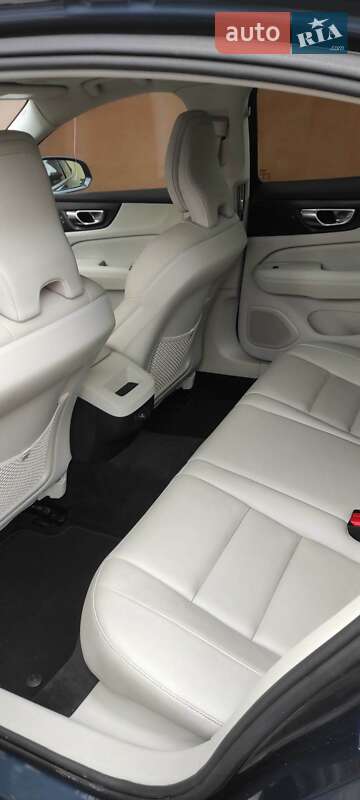 Седан Volvo S60 2019 в Стрию фото 24 Седан Volvo S60 2019 в Стрию