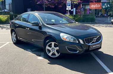 Седан Volvo S60 2013 в Киеве