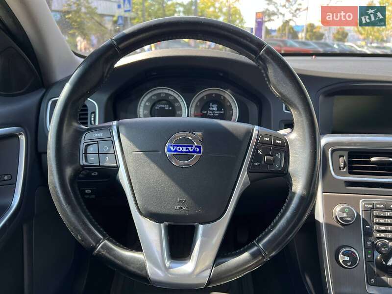 Седан Volvo S60 2013 в Киеве фото 17 Седан Volvo S60 2013 в Киеве