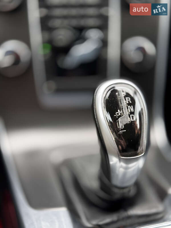 Седан Volvo S60 2013 в Львове