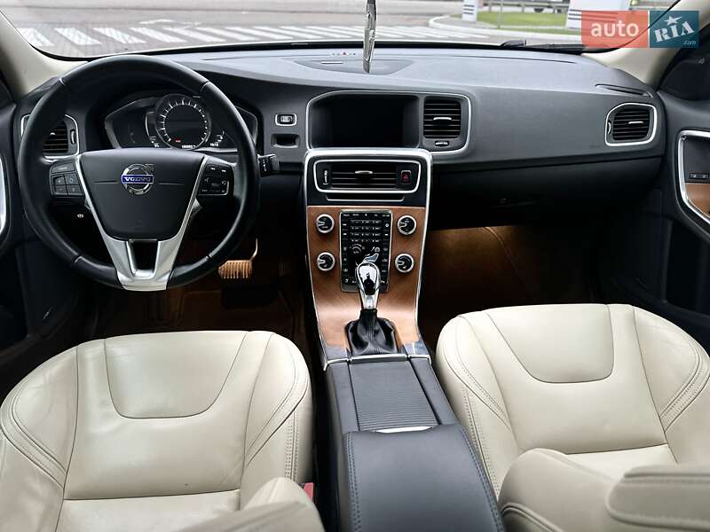 Седан Volvo S60 2016 в Києві