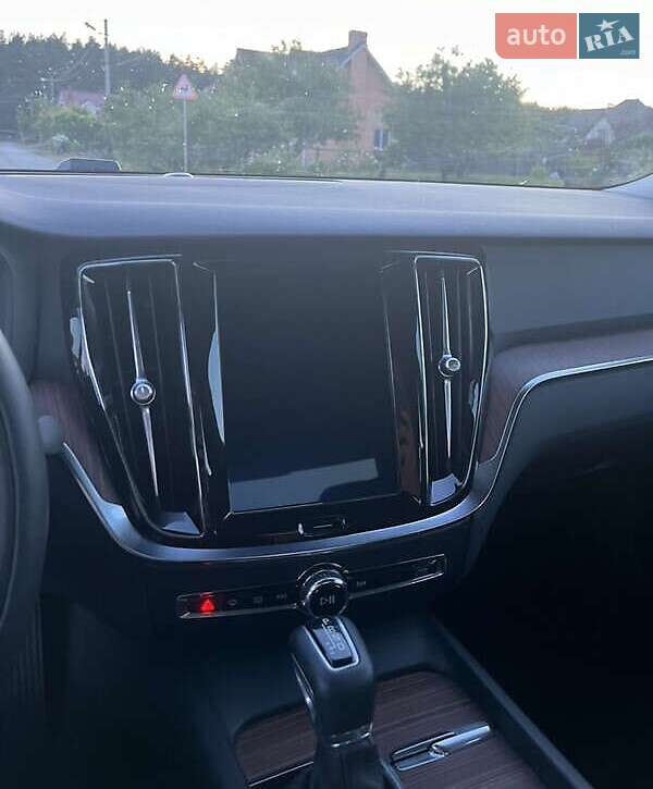 Седан Volvo S60 2019 в Киеве фото 14 Седан Volvo S60 2019 в Киеве