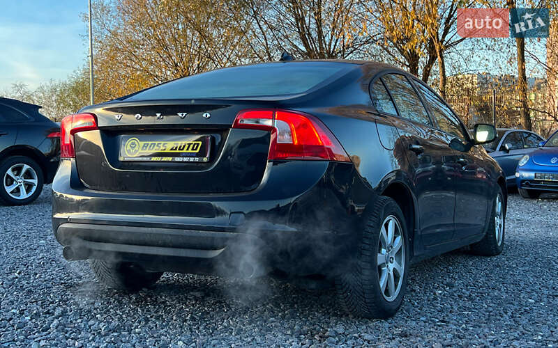 Седан Volvo S60 2011 в Львове
