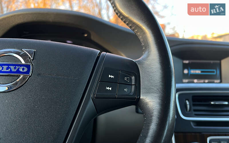 Седан Volvo S60 2011 в Львове