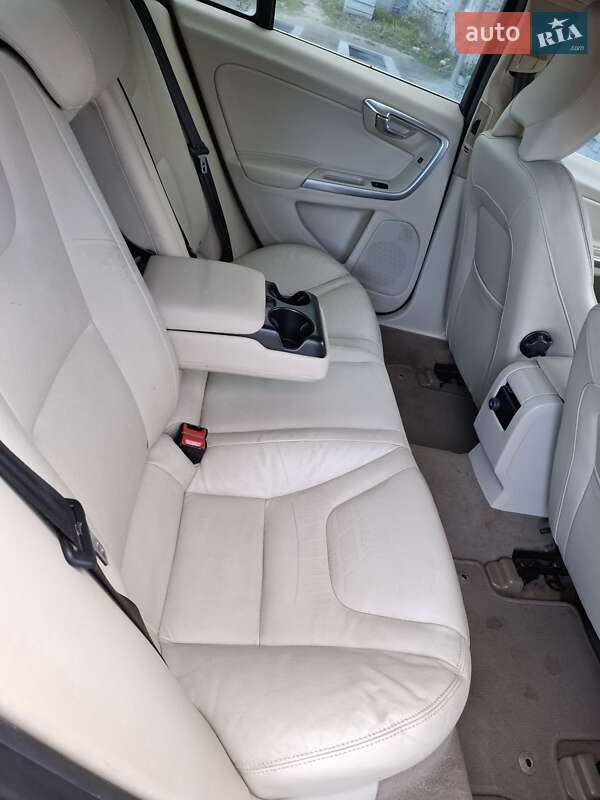 Седан Volvo S60 2015 в Отынии фото 2 Седан Volvo S60 2015 в Отынии