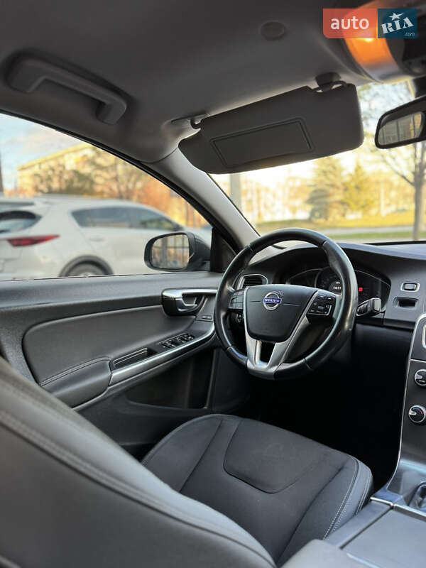 Седан Volvo S60 2014 в Полтаві фото 12 Седан Volvo S60 2014 в Полтаві
