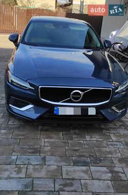 Седан Volvo S60 2019 в Стрию