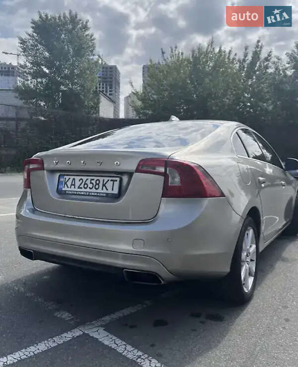 Седан Volvo S60 2016 в Хмельницькому