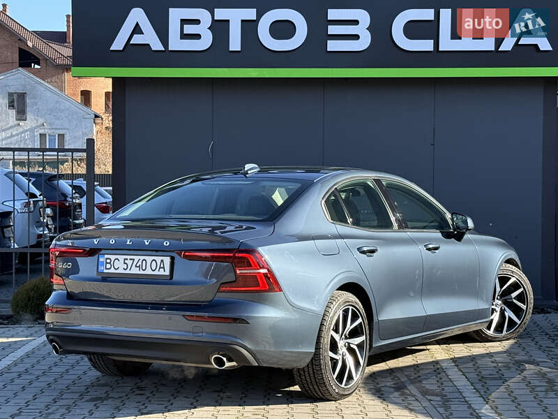 Седан Volvo S60 2019 в Львові