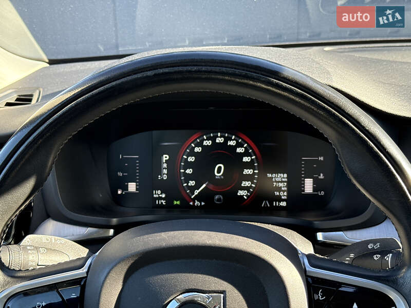 Седан Volvo S60 2019 в Львові