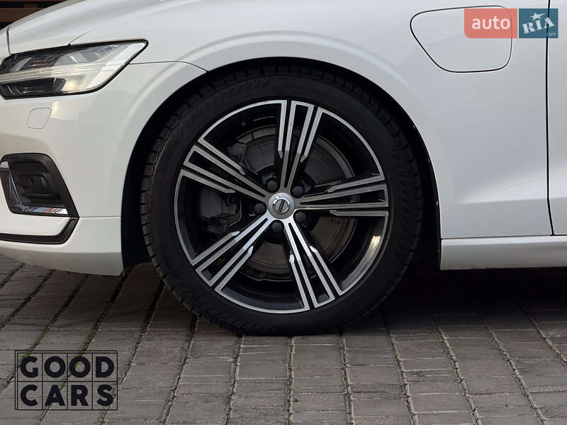 Седан Volvo S60 2020 в Одессе