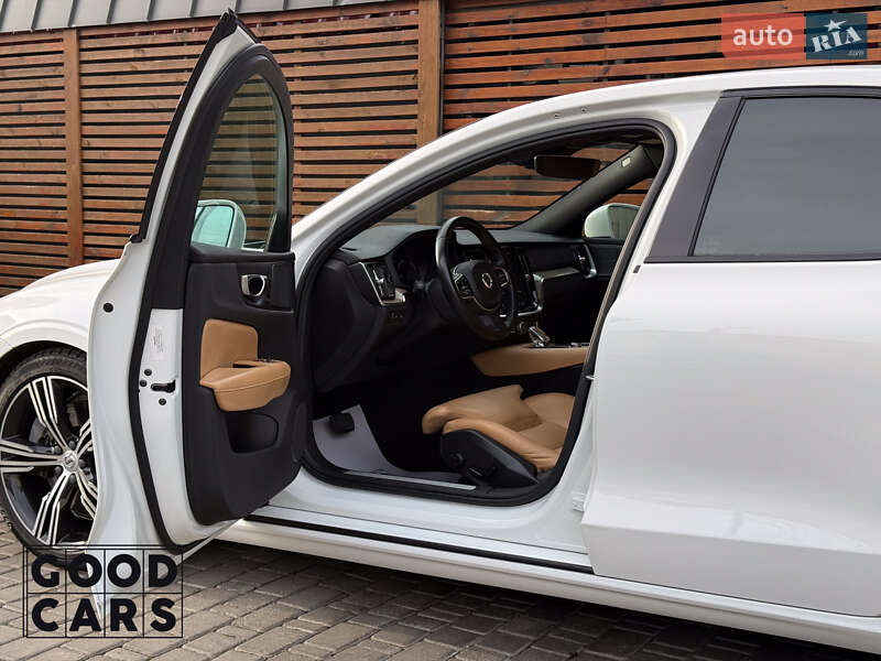 Седан Volvo S60 2020 в Одессе