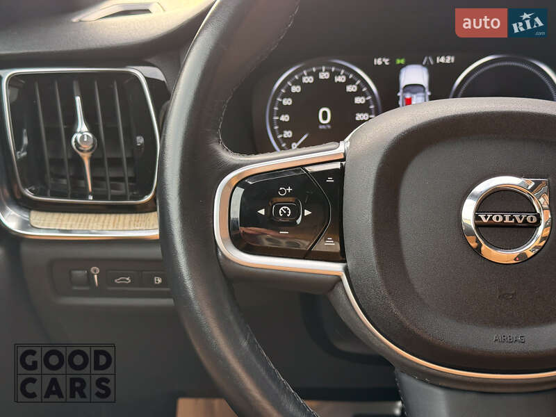 Седан Volvo S60 2020 в Одессе