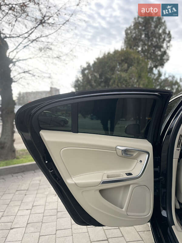 Седан Volvo S60 2012 в Івано-Франківську